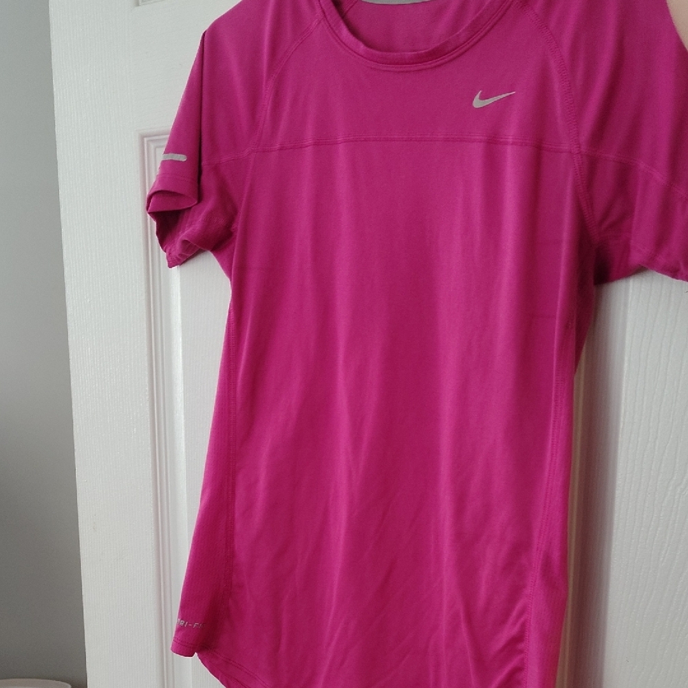 Nike Pink Fitted Short Sleeve Tee